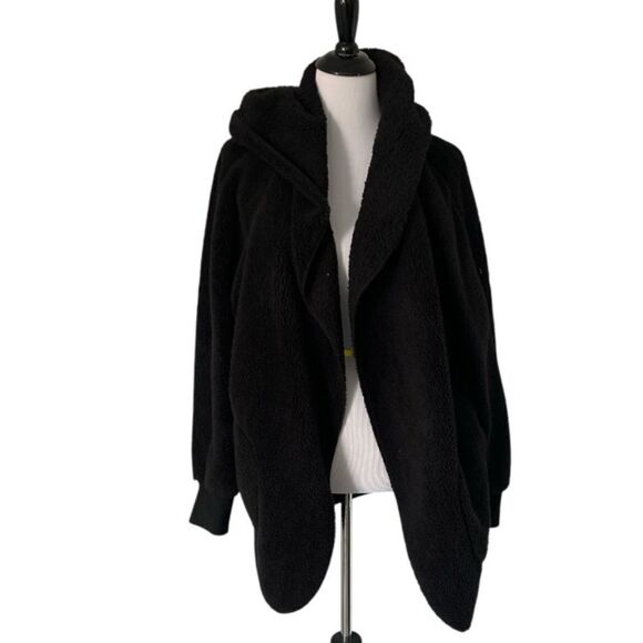 Hem & Thread Women's Black Hooded Fleece OSFM - Picture 3 of 5